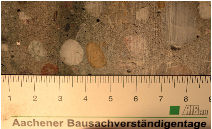 Heute üblicher Konstruktionsbeton weist bei Verarbeitung mit üblicher Sorgfalt eine dichte Struktur auf, die das WU-Beton-Kriterium erfüllt